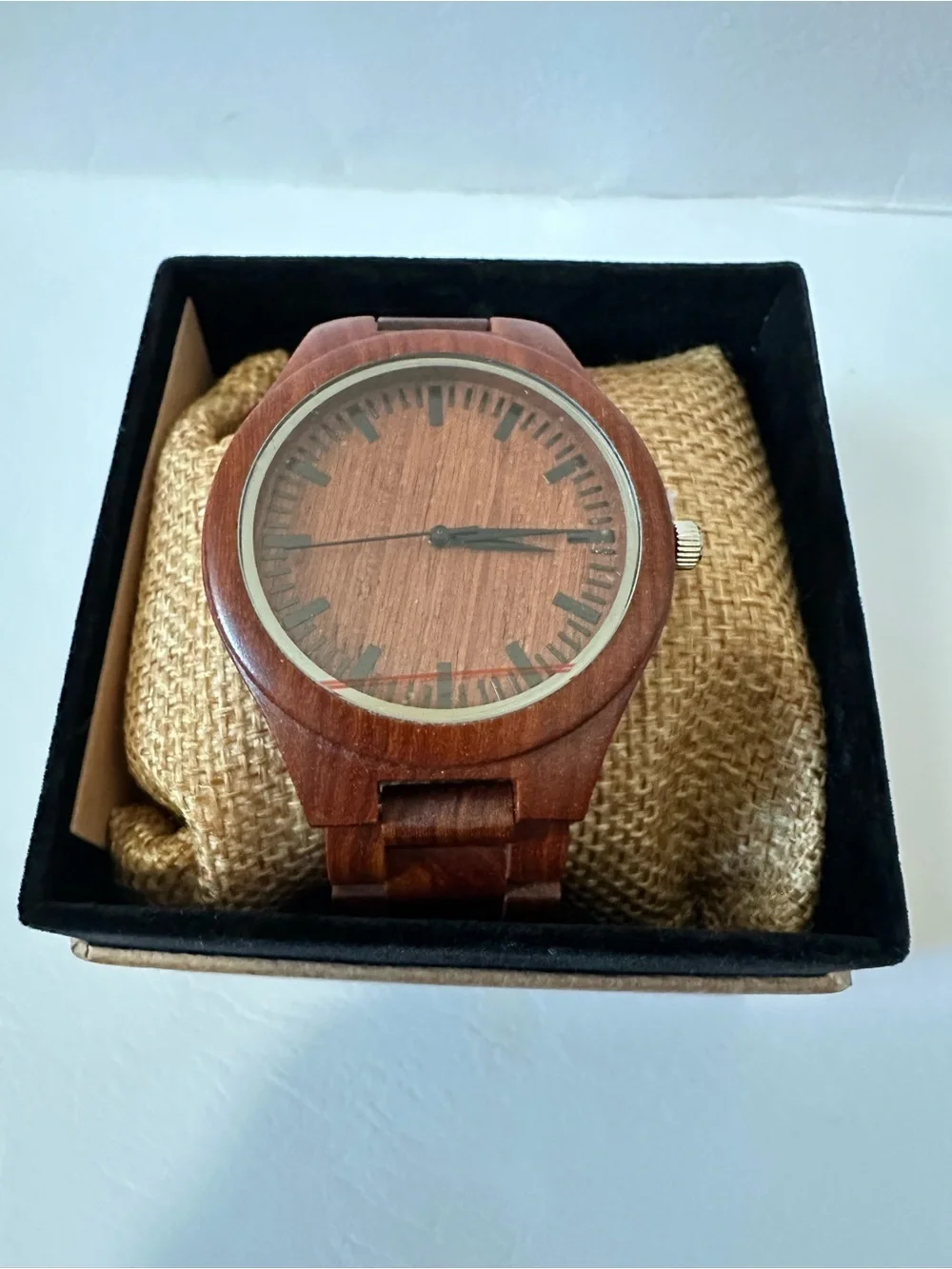 AVANTWOOD Minimalist Men’s Watch in Red Sandalwood
